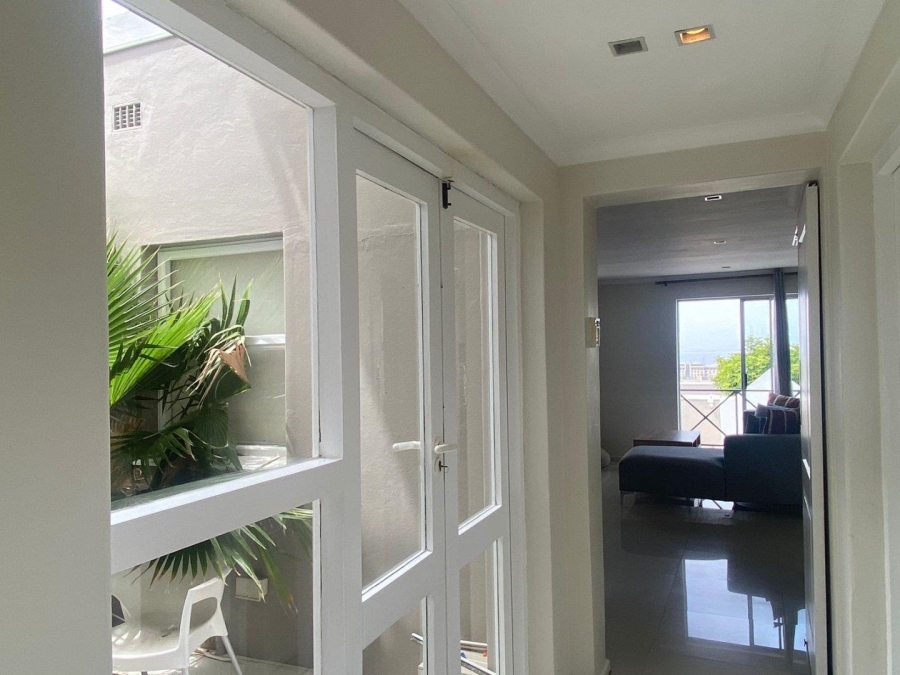 2 Bedroom Property for Sale in Green Point Western Cape